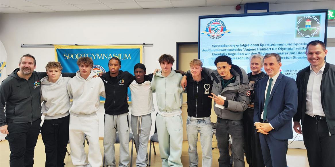 Ehrung für die erfolgreichen JtfO-Teilnehmer